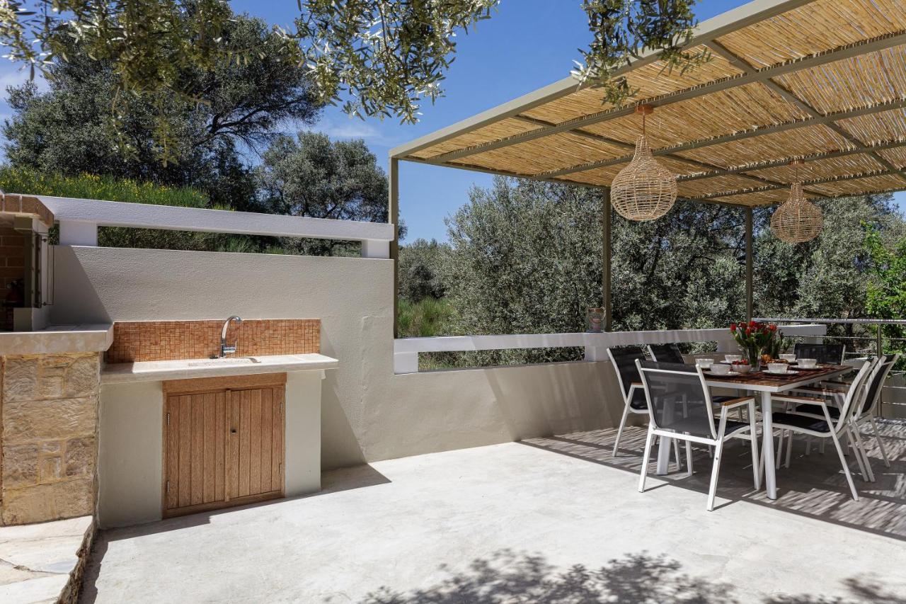 Rizes Villa With Jacuzzi & Heated Pool Agia Triada Экстерьер фото